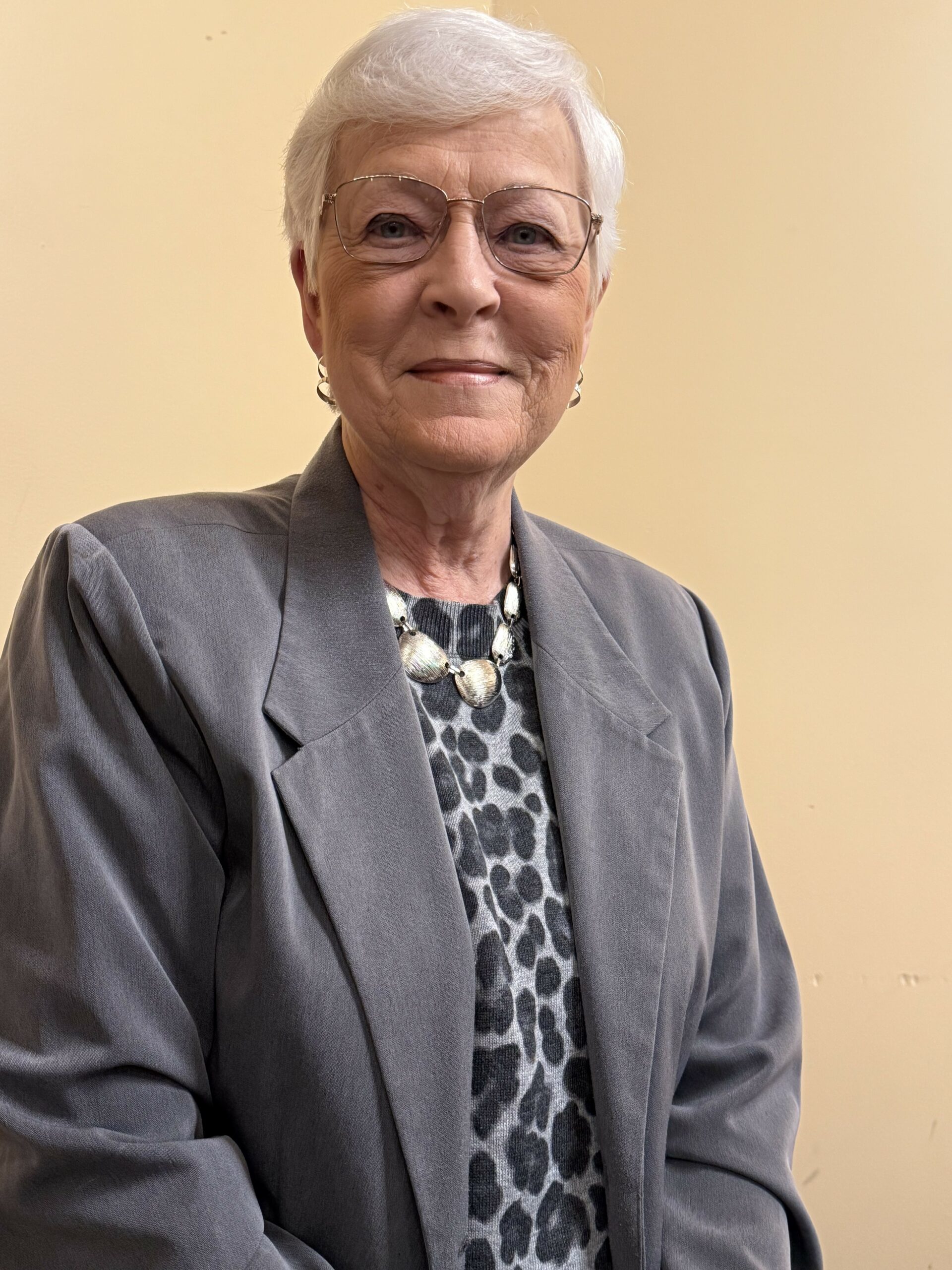 Lois_Cross